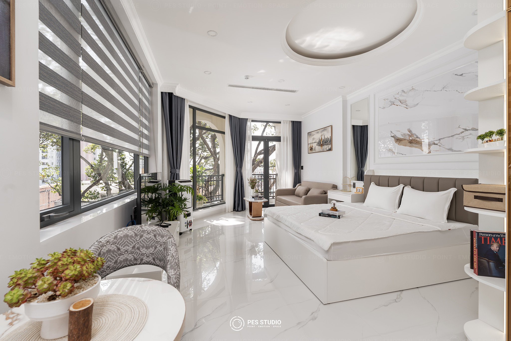Chụp ảnh nội thất không gian hẹp — phòng ngủ căn hộ nhỏ tông trắng, PES Studio